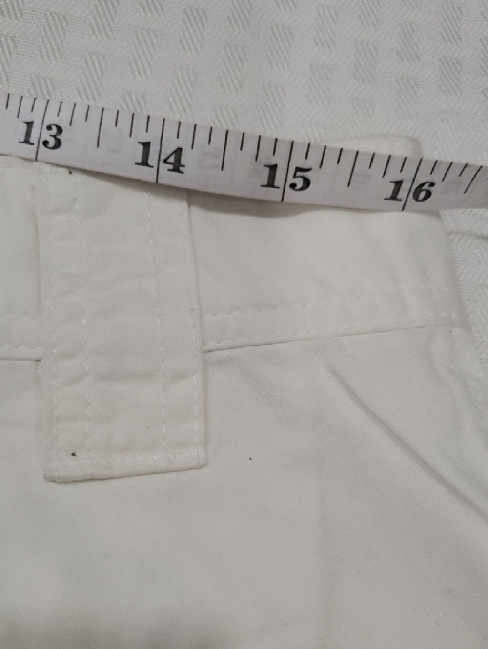 Lauren Ralph Lauren White Bermuda Pocket Shorts - Picture 9 of 13